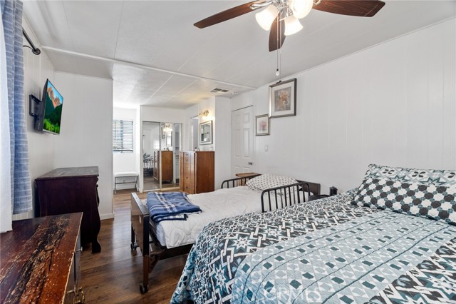 3524 East Avenue, Palmdale CA: https://media.crmls.org/medias/135e77da-365c-403d-93ea-5265b0492af7.jpg