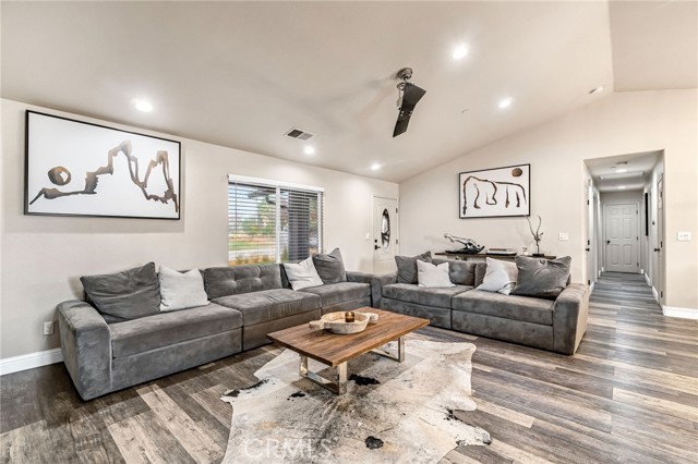 Detail Gallery Image 7 of 39 For 25802 El Monte, Madera,  CA 93638 - 4 Beds | 2 Baths