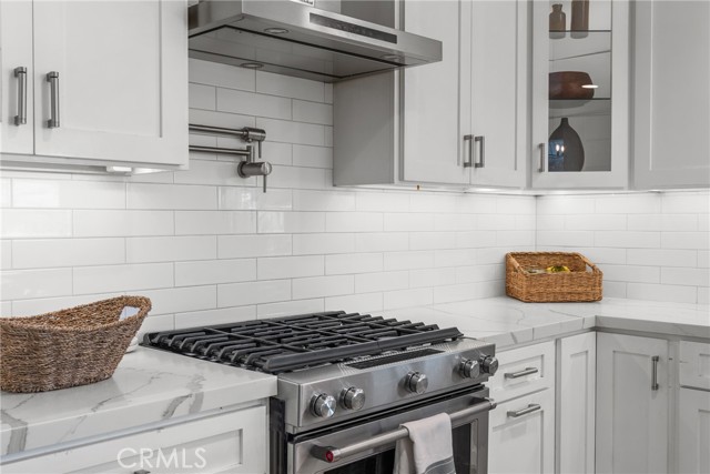 Detail Gallery Image 11 of 47 For 4674 Norton Pl, Riverside,  CA 92506 - 4 Beds | 3 Baths