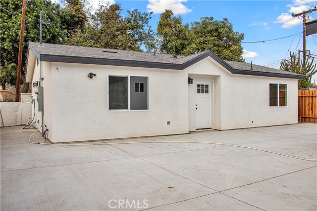 6513 San Miguel Street, Paramount CA: https://media.crmls.org/medias/13615552-e359-4a5d-869a-a17d39a55f2b.jpg