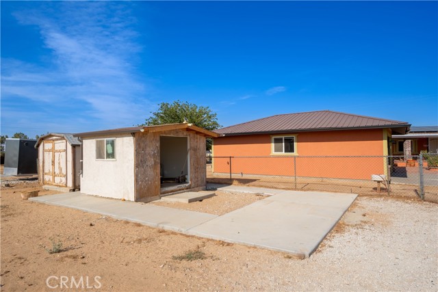 14221 Tumbleweed Road, Phelan CA: https://media.crmls.org/medias/1361ff01-12e7-49af-b59f-7be843d1c23a.jpg
