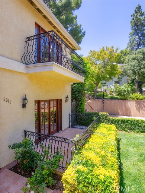 5815 Irving Avenue, La Crescenta CA: https://media.crmls.org/medias/1362c2d8-9f75-49dc-8c3f-d9dba1bf7ed0.jpg