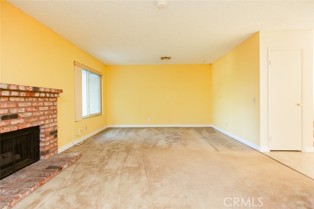 640 Juniper Way, La Habra CA: https://media.crmls.org/medias/13636749-c30a-4fd7-8bf8-78ba621aaa84.jpg