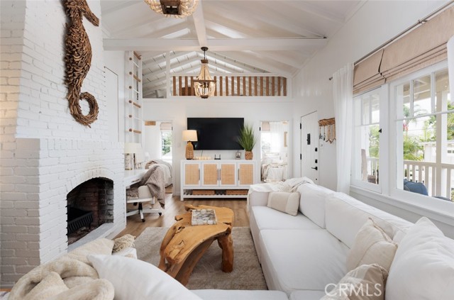 Detail Gallery Image 13 of 38 For 31632 2nd Ave, Laguna Beach,  CA 92651 - 2 Beds | 1 Baths