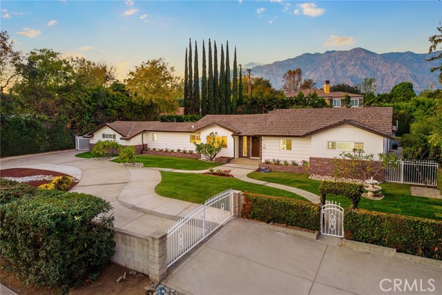 Detail Gallery Image 3 of 52 For 451 W Foothill, Arcadia,  CA 91006 - 4 Beds | 3 Baths