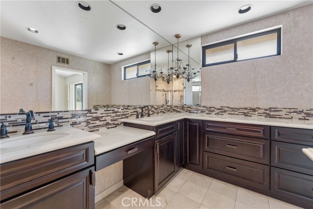 132 Gran Via, Palm Desert, CA 92260