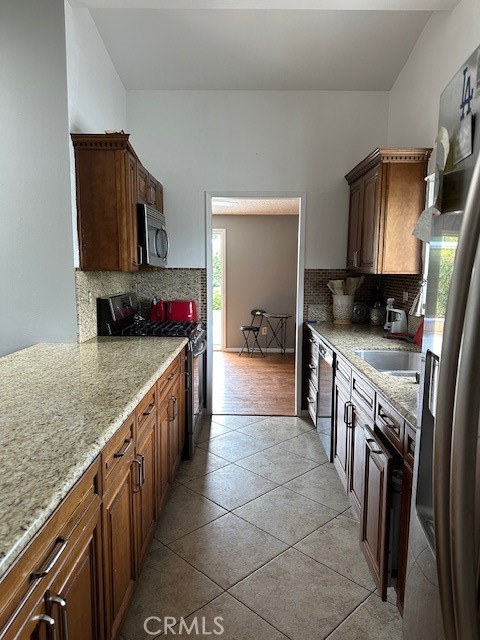 20708 Martha Street, Woodland Hills CA: https://media.crmls.org/medias/1366b2b3-01ed-4a3f-92af-999d25939709.jpg