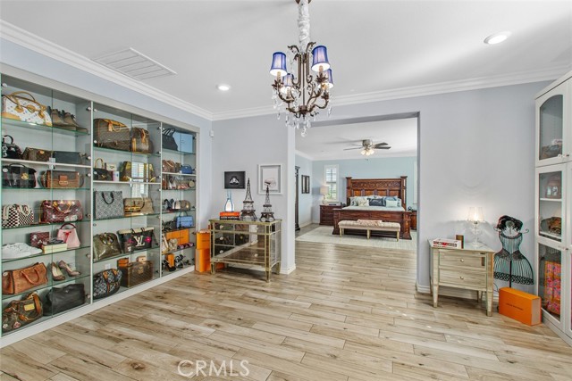 13681 CONSTANCE Avenue, Riverside CA: https://media.crmls.org/medias/13672c01-f4a7-4df6-a229-ac6b40166c91.jpg