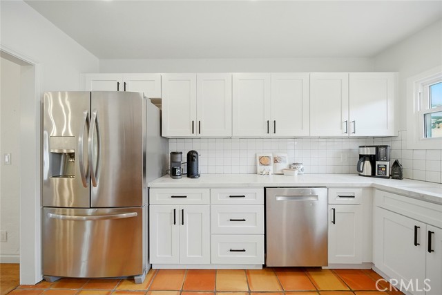 2200 Pine Avenue, Long Beach CA: https://media.crmls.org/medias/1367336d-938d-463d-b0a6-4be62a839890.jpg