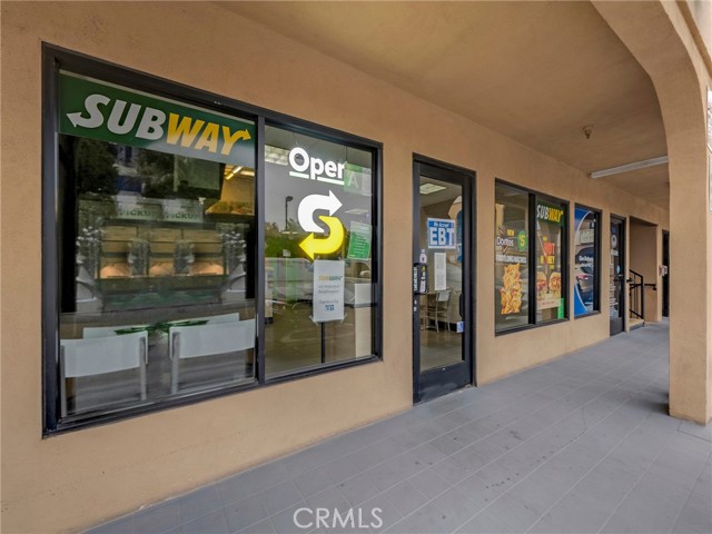 401 S Glenoaks Boulevard, Burbank CA: https://media.crmls.org/medias/13678dd3-909e-4de9-b9d8-255f222a8687.jpg