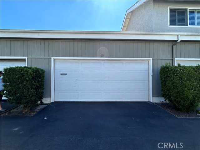 15 Wintergreen, Irvine CA: https://media.crmls.org/medias/1367bea2-3175-422b-90c4-5d6cdbbe0084.jpg