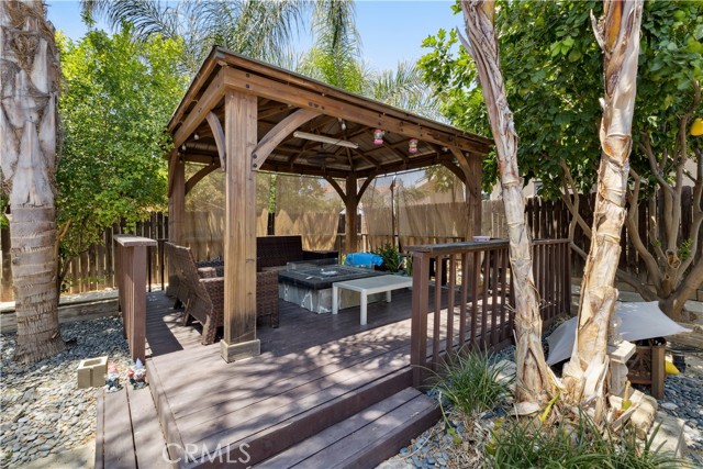 18627 Arminta Street, Reseda CA: https://media.crmls.org/medias/13682296-fce0-4fa0-b219-fb9e8c073afb.jpg