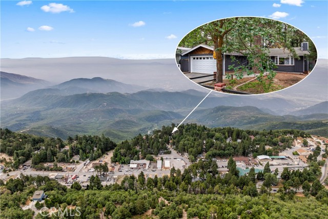 1381 Blackfoot W Trail, Lake Arrowhead CA: https://media.crmls.org/medias/13686eaf-8aa9-49b3-9295-16ef96af89c6.jpg