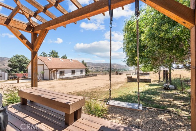 39662 86th W Street, Leona Valley CA: https://media.crmls.org/medias/1368860e-5ab1-4e31-a0a5-0e582b59375c.jpg