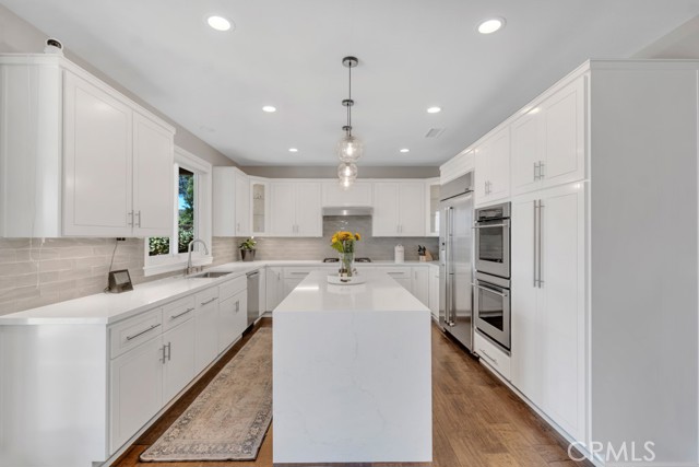 24234 Reyes Adobe Way, Valencia CA: https://media.crmls.org/medias/13689d04-8805-4301-abf3-f2b7726c4ba0.jpg