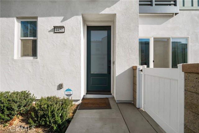 Detail Gallery Image 4 of 34 For 4450 S Forsyth Paseo, Ontario,  CA 91762 - 3 Beds | 2/1 Baths