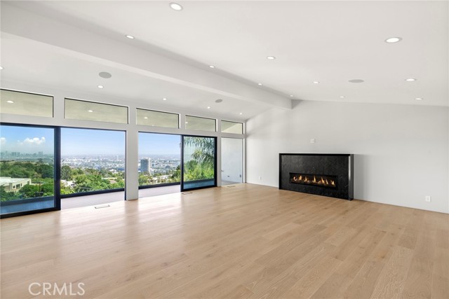 Detail Gallery Image 13 of 35 For 9336 Lloydcrest Dr, Beverly Hills,  CA 90210 - 3 Beds | 2 Baths