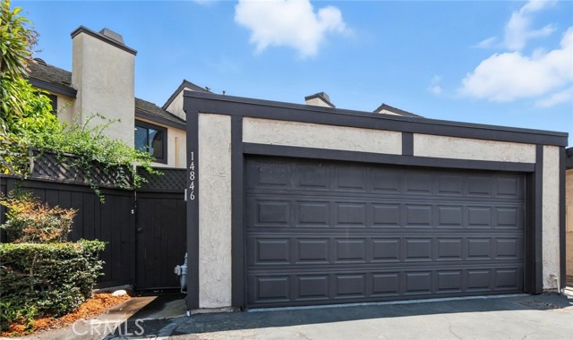 Detail Gallery Image 2 of 23 For 14846 Brownstone Ln, Westminster,  CA 92683 - 3 Beds | 2/1 Baths