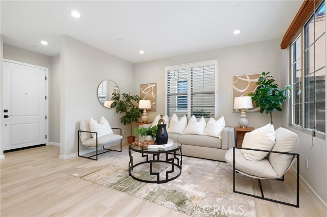 Front Image Thumbnail for CROC26026974