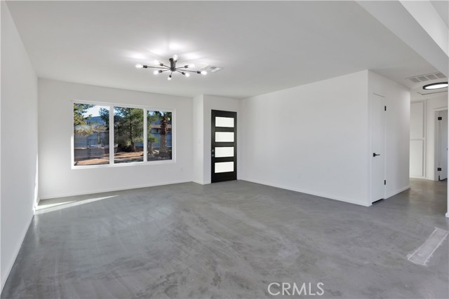 Detail Gallery Image 4 of 24 For 61638 La Jolla, Joshua Tree,  CA 92252 - 4 Beds | 2 Baths