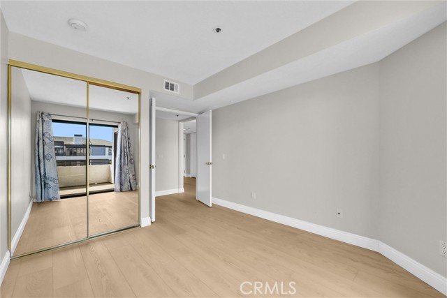 Image 13 of 30 For 220 Nice  110