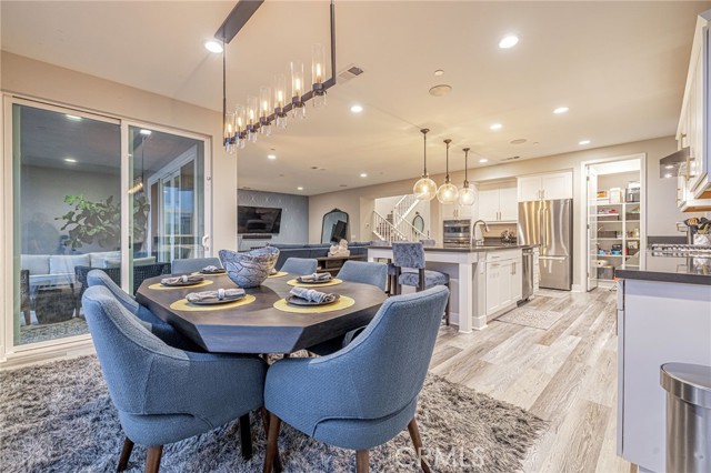 Detail Gallery Image 14 of 67 For 25035 Hidden Willow, Canyon Country,  CA 91387 - 5 Beds | 4 Baths