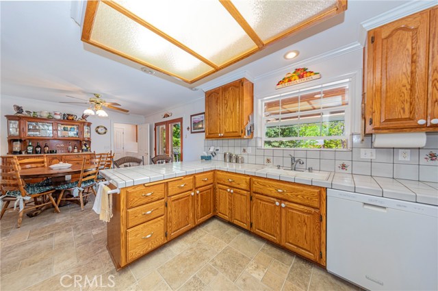 53235 Finegold Creek Court, North Fork CA: https://media.crmls.org/medias/136aeec6-ad04-4652-8815-a8b21699bb43.jpg