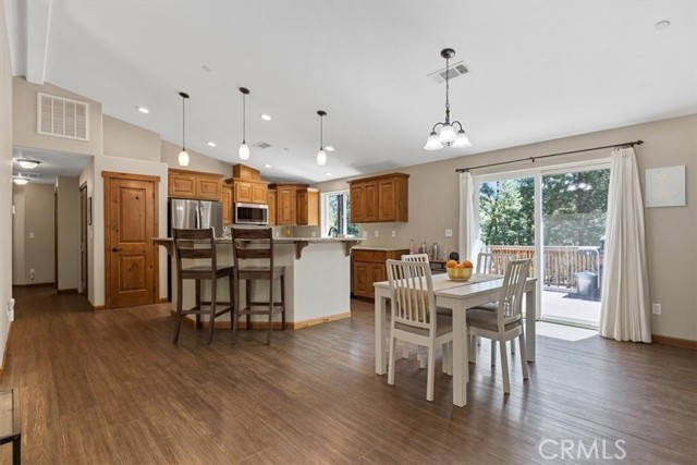 Detail Gallery Image 14 of 42 For 4933 Tiger Lily Ln, Forest Ranch,  CA 95942 - 3 Beds | 2 Baths