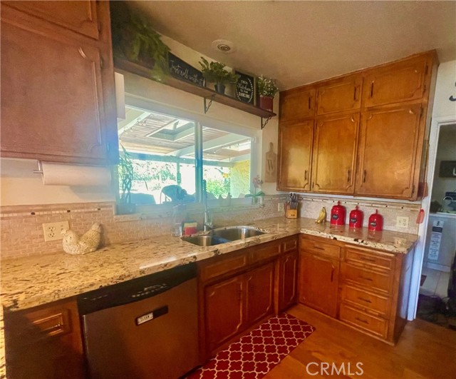 8484 Almond Avenue, Winton CA: https://media.crmls.org/medias/136b2a43-85cd-45ee-8e30-4e507cb3e341.jpg