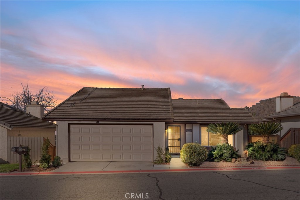 1637 Madrone