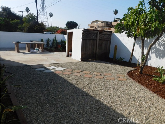 1025 W 130th Street, Gardena CA: https://media.crmls.org/medias/136c7d7b-dfa5-4401-8b7e-fee4e1d9355f.jpg