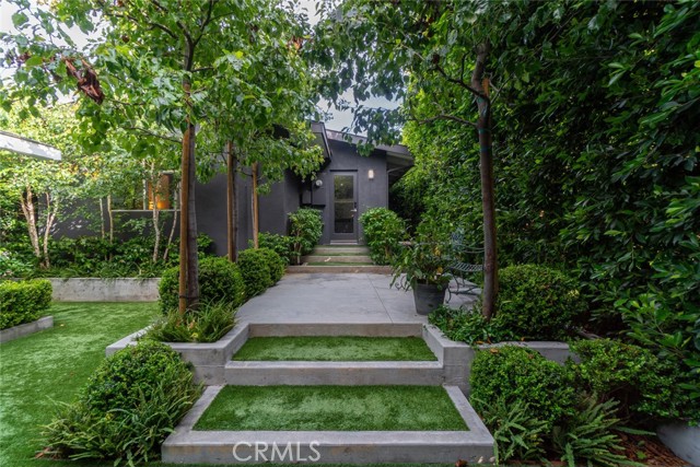 541 1st Street, Manhattan Beach, California 90266, 2 Bedrooms Bedrooms, ,2 BathroomsBathrooms,Residential,Sold,1st,SB23123581