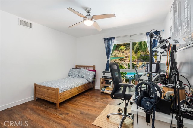 24101 Philiprimm Street, Woodland Hills CA: https://media.crmls.org/medias/136d0117-2bbb-4196-a1e7-3f671c3d6371.jpg