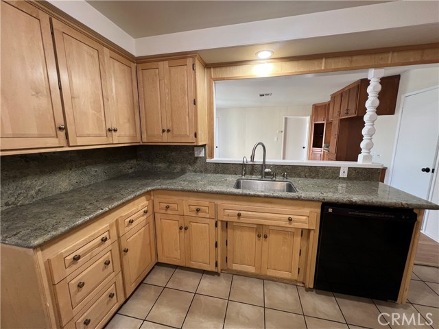 Detail Gallery Image 14 of 38 For 616 S Archer St, Anaheim,  CA 92804 - 5 Beds | 5/1 Baths