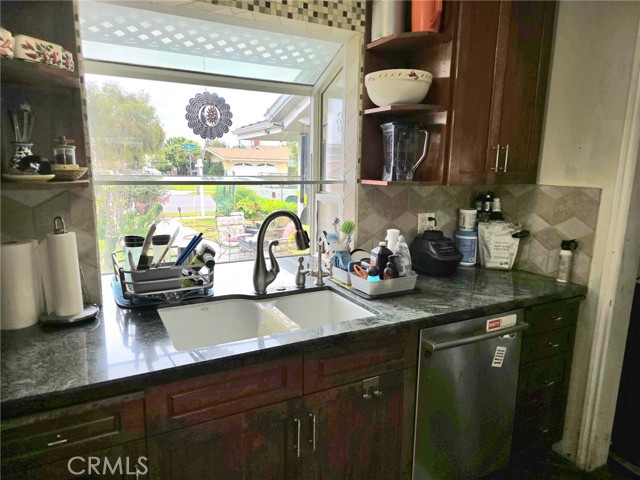 Detail Gallery Image 7 of 10 For 8921 Kennelly Ln, Anaheim,  CA 92804 - 3 Beds | 2 Baths