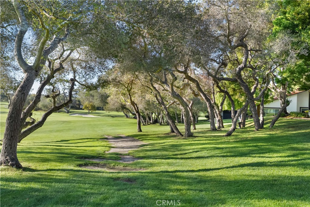 https://media.crmls.org/medias/136f8b3a-e682-49c4-b68b-52e03c1b9a22.jpg?preset=X-Large