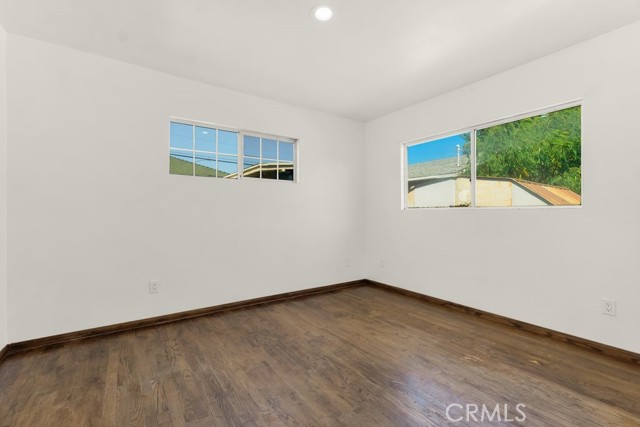 Detail Gallery Image 23 of 26 For 22319 Park St, Newhall,  CA 91321 - 3 Beds | 1/1 Baths