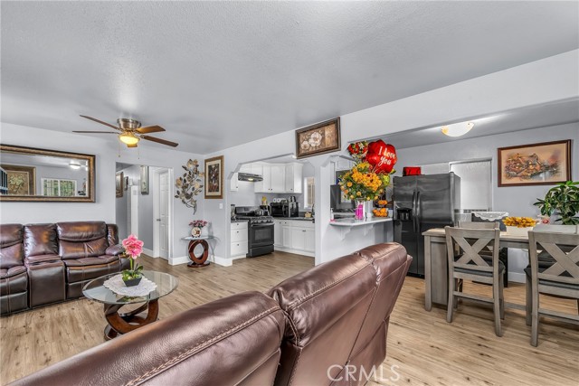 419 E 84th Place, Los Angeles, CA, 90003 419 E 84th Place, Los Angeles, CA, 90003