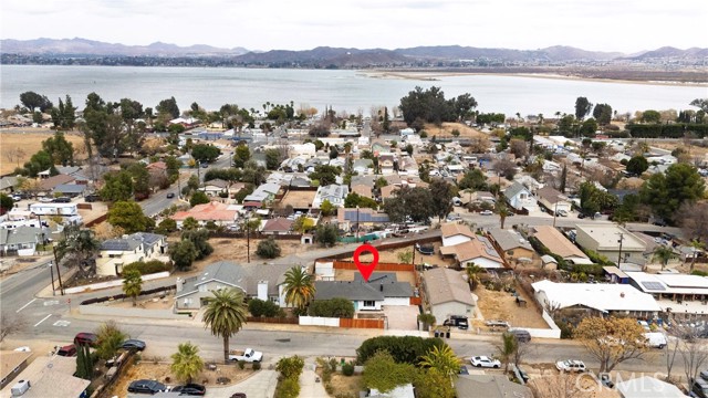 Image 32 of 33 For 17624 Mackay Avenue