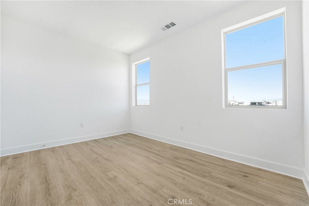 MLS #IG25043551 image #10