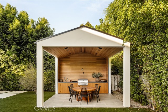 Detail Gallery Image 34 of 41 For 4930 Edgerton Ave, Encino,  CA 91436 - 5 Beds | 5/1 Baths