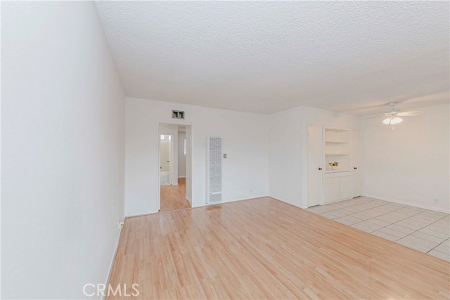 Detail Gallery Image 6 of 37 For 2501 W Redondo Beach Bld #317,  Gardena,  CA 90249 - 1 Beds | 1 Baths