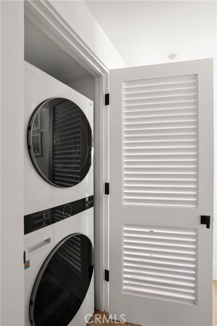 Detail Gallery Image 27 of 65 For 400 40th Street, Newport Beach,  CA 92663 - 7 Beds | 6/2 Baths