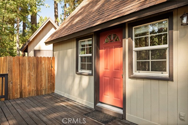 Detail Gallery Image 2 of 17 For 2398 Whispering Pines Dr, Running Springs,  CA 92382 - 2 Beds | 1 Baths