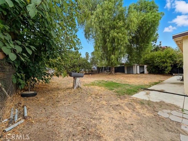 17962 Merrill Avenue, Fontana CA: https://media.crmls.org/medias/1373f7e2-6272-4cfa-bf7f-2c838b256d1e.jpg