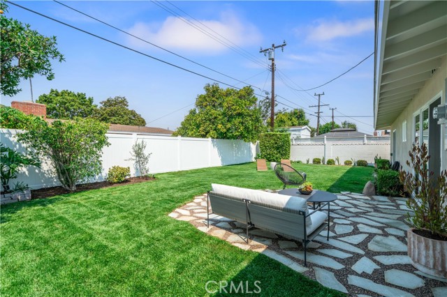Detail Gallery Image 33 of 40 For 2957 Royal Palm Dr, Costa Mesa,  CA 92626 - 3 Beds | 2 Baths