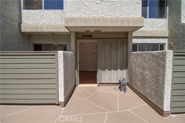11818 Moorpark Street, Studio City CA: https://media.crmls.org/medias/13743bc6-441a-4ff1-980a-18807bf4e306.jpg