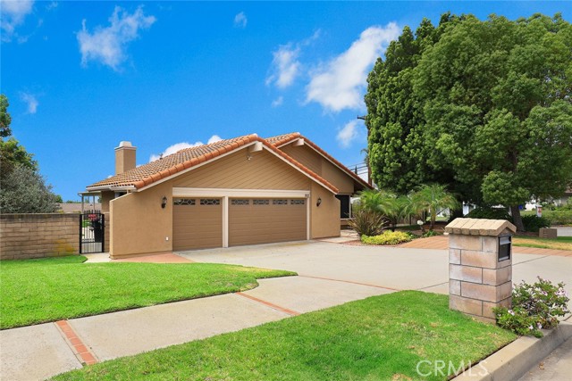 Detail Gallery Image 2 of 21 For 9513 Sunflower St, Rancho Cucamonga,  CA 91737 - 4 Beds | 3 Baths