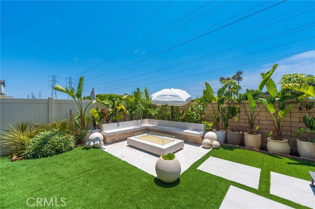 Detail Gallery Image 35 of 49 For 9672 Dawning Dr, Huntington Beach,  CA 92646 - 5 Beds | 4/1 Baths