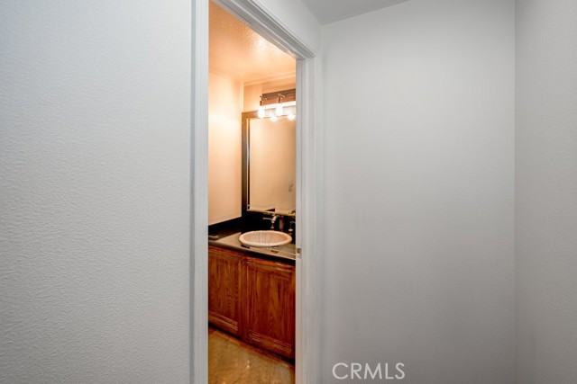 Detail Gallery Image 15 of 36 For 27931 Balsam Ct, Valencia,  CA 91354 - 3 Beds | 2/1 Baths